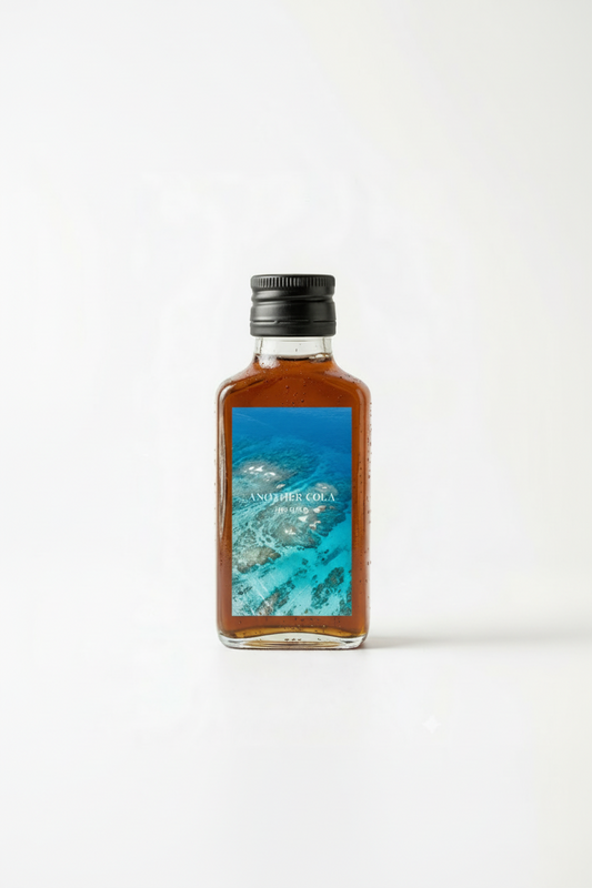 ANOTHER COLA 100 極美 オーシャン クラフトコーラ原液のボトル